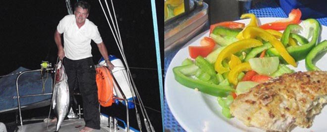 One doesn’t live so badly on a yacht ©  SW